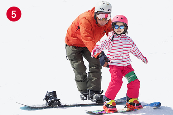 スキー・スノーボードスクールレッスン風景